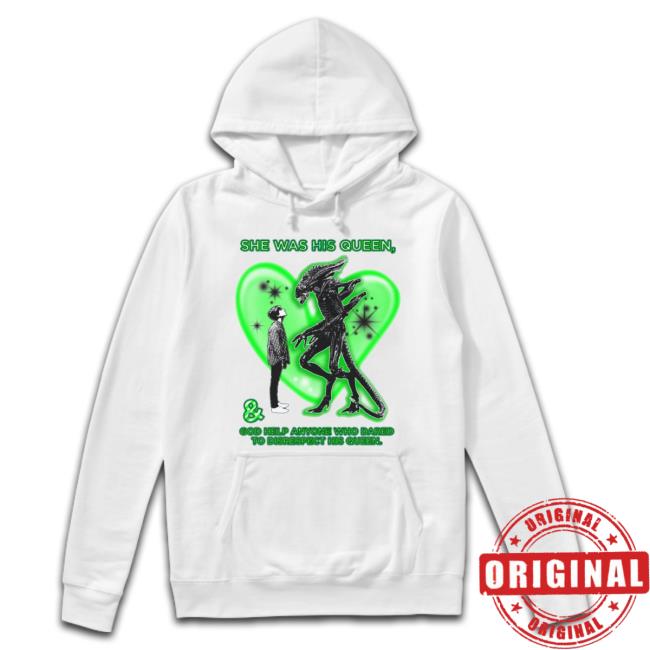 She Was His Queen Classic Shirt She Was His Queen Classic Shirt