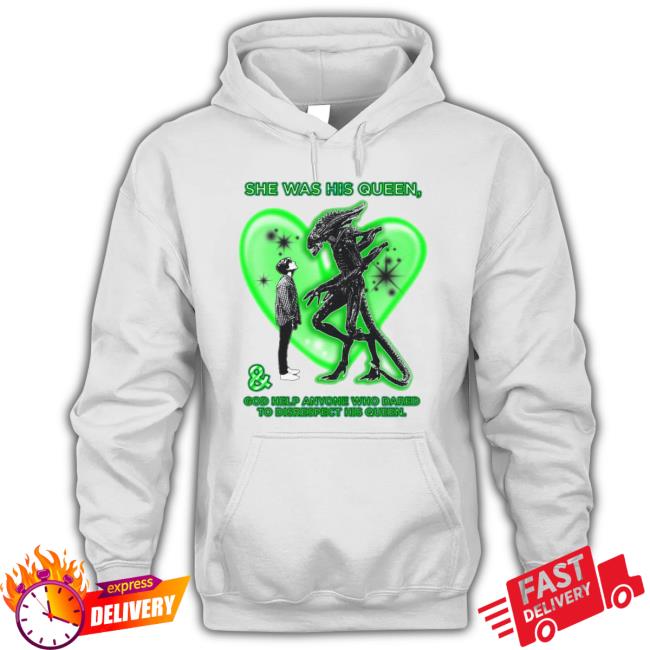 She Was His Queen Classic Shirt She Was His Queen Classic Shirt