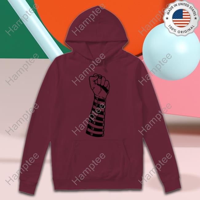 https://chisatee.com/campaign/candleandstrap-strapped-shirt
